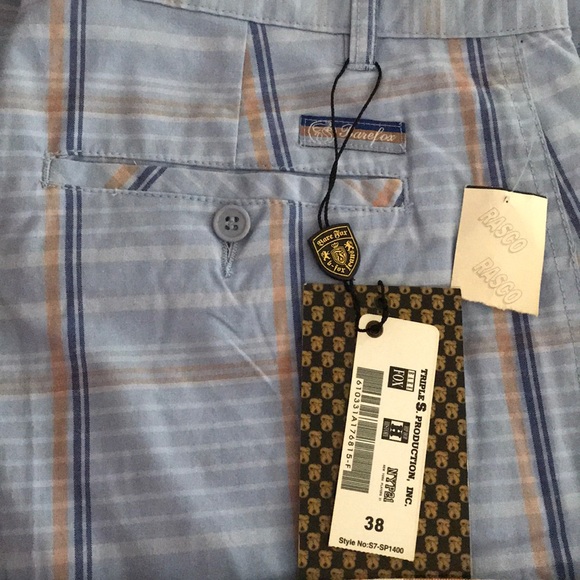 Shorts - Picture 2 of 6